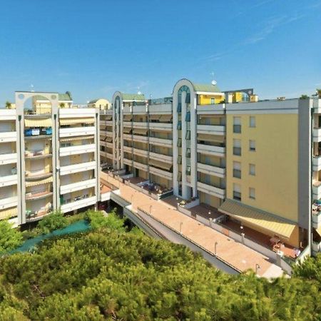 Residence Cristoforo Colombo - Carraro Immobiliare - Family Apartments Caorle Bagian luar foto