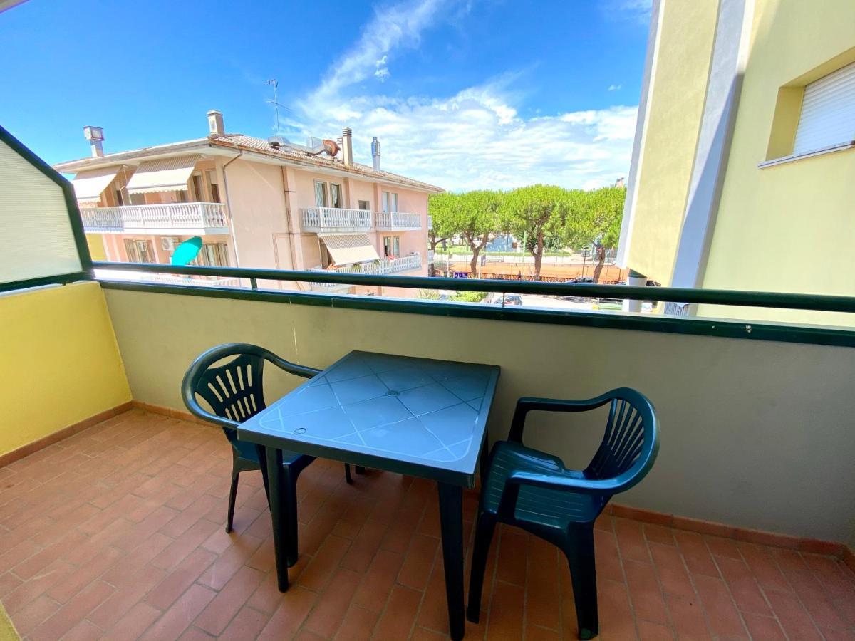 Residence Cristoforo Colombo - Carraro Immobiliare - Family Apartments Caorle Bagian luar foto